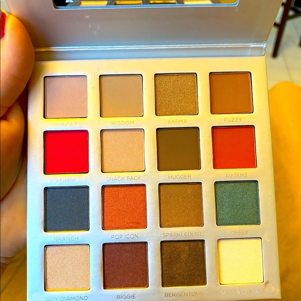 Pur x Trolls eyeshadow palette NEW